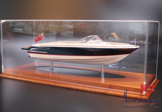 Chris Craft Launch 25 - scale 1-15 or 20 inc. LOA (2)