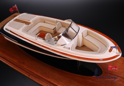 Chris Craft Launch 25 - scale 1-15 or 20 inc. LOA (6)